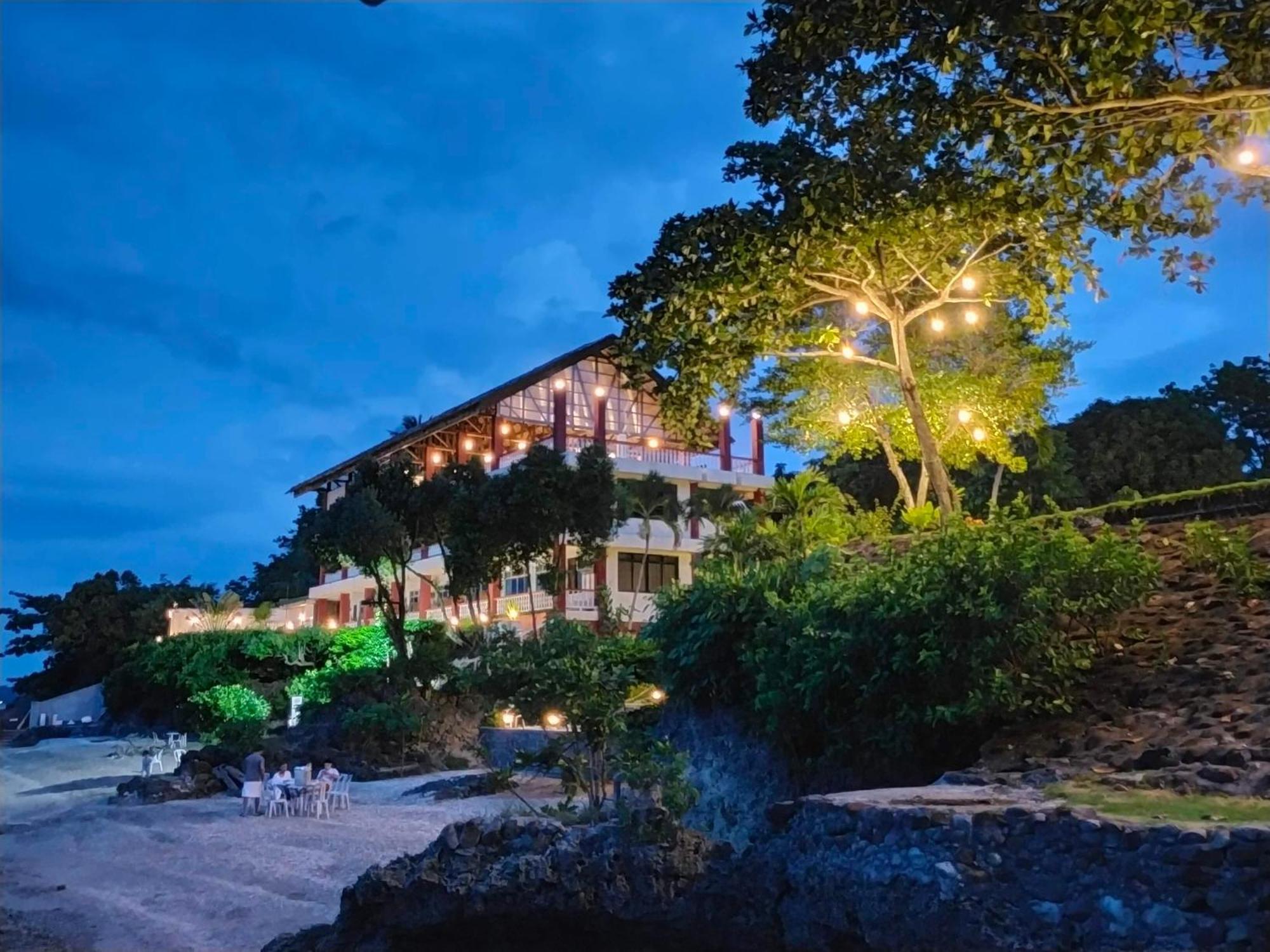 Wuthering Heights Bed & Breakfast By The Sea Dumaguete City Exterior foto